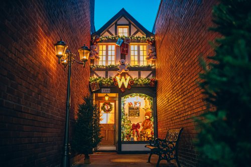 Discover Montreal’s secret enchanted hidden alley this holiday season