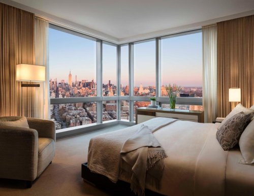 It is more expensive than ever to stay at NYC hotels this holiday season