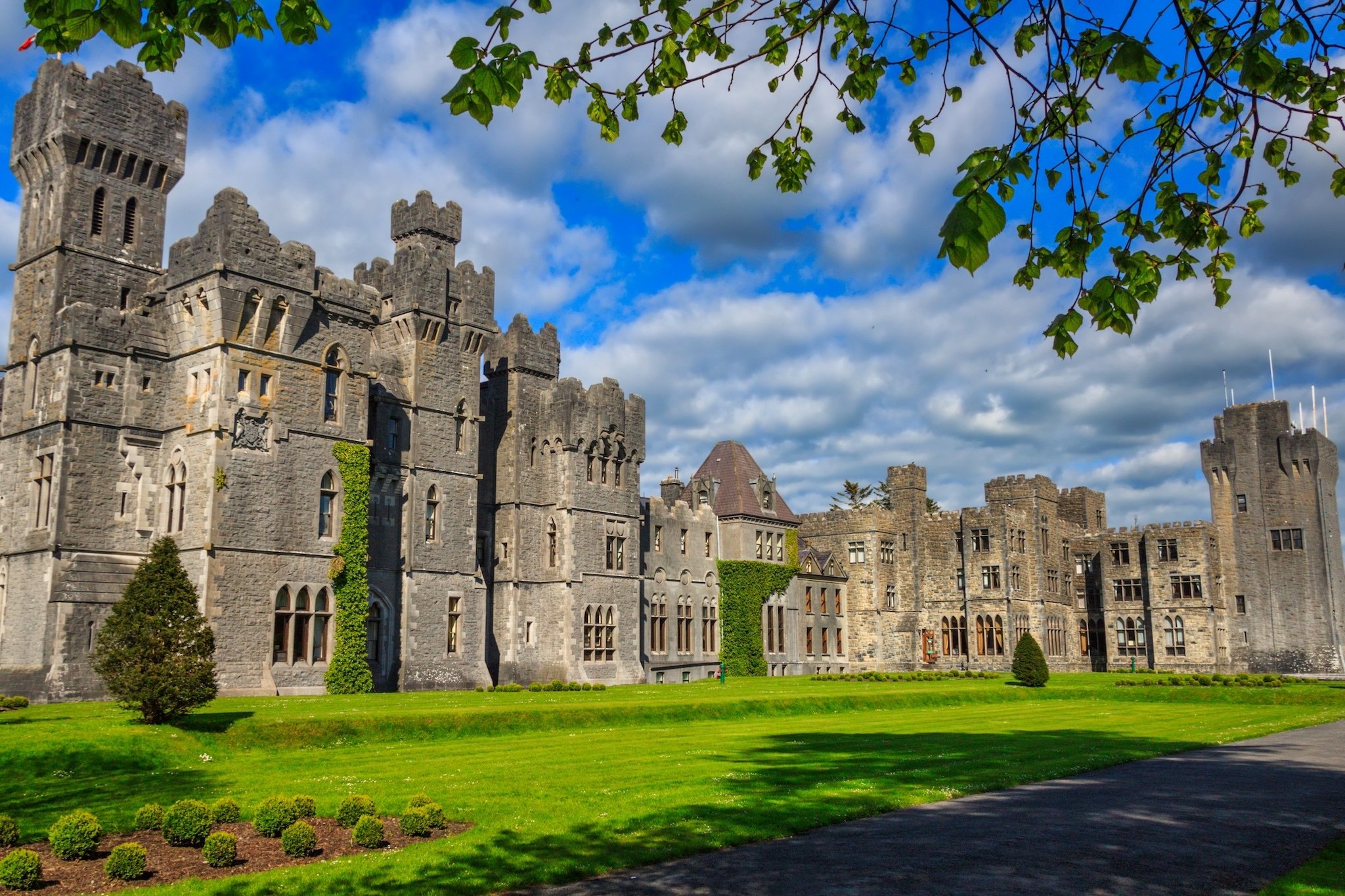This 800-year-old Irish castle is officially the most beautiful hotel in the world right now