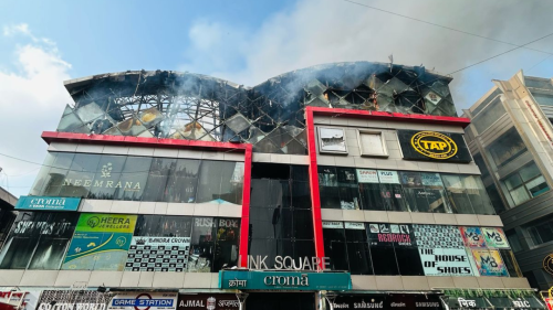 Mumbai Fire: 198 Shops, Crome Store, Restaurants Completely Burnt After Blaze Engulfs Link Square Mall