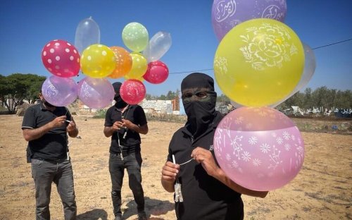 Gazans once again riot along border with Israel, launch incendiary balloons