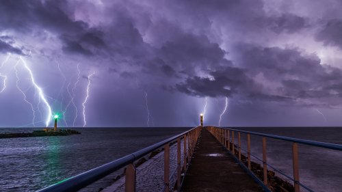 Why is lightning less frequent at sea than on land? Israel-led study clears the air
