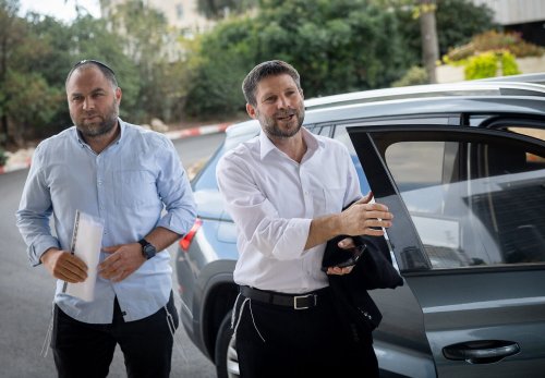 Declaring breakthrough, Netanyahu and Smotrich gear up to replace