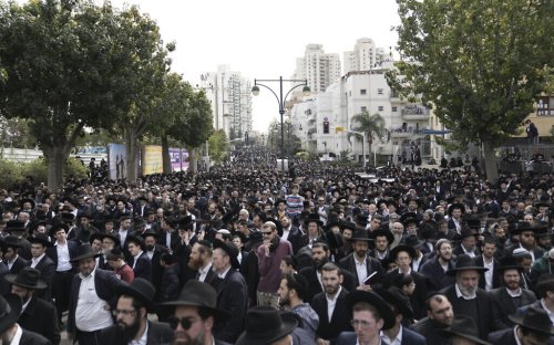Widespread congestion expected as masses to attend Edelstein’s Bnei Brak funeral