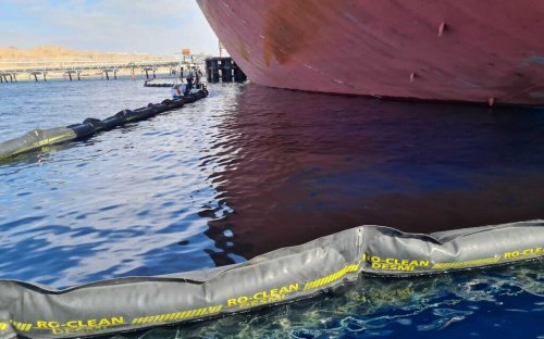 Environment Ministry working to contain small oil leak from tanker in Eilat