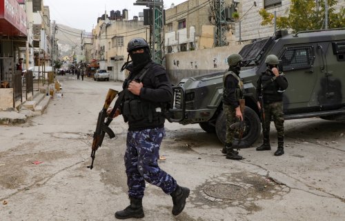 Palestinian gunmen abduct, beat reporter for Iranian news site in West Bank