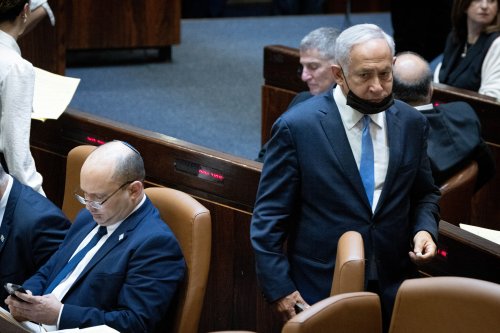 New poll shows Bennett-Lapid government unpopular, but no other viable options