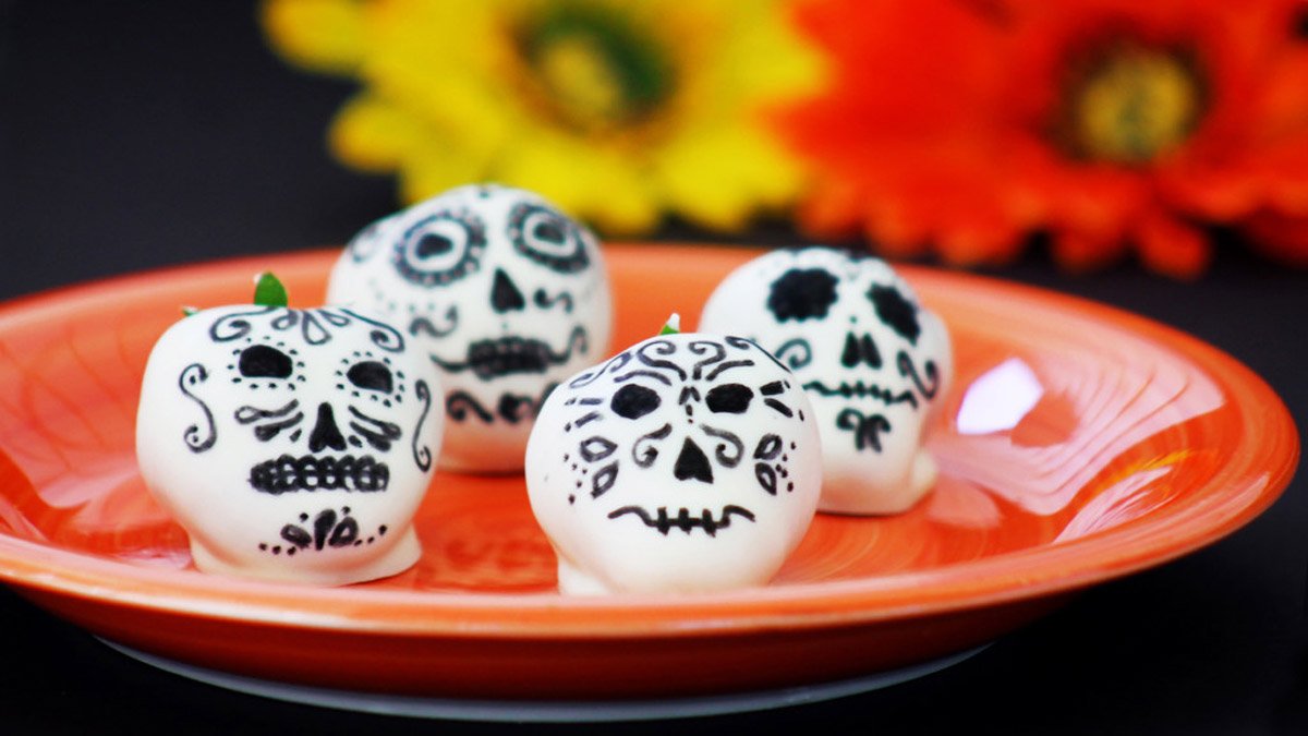 10 Day of the Dead Recipes for a Sweet Celebration