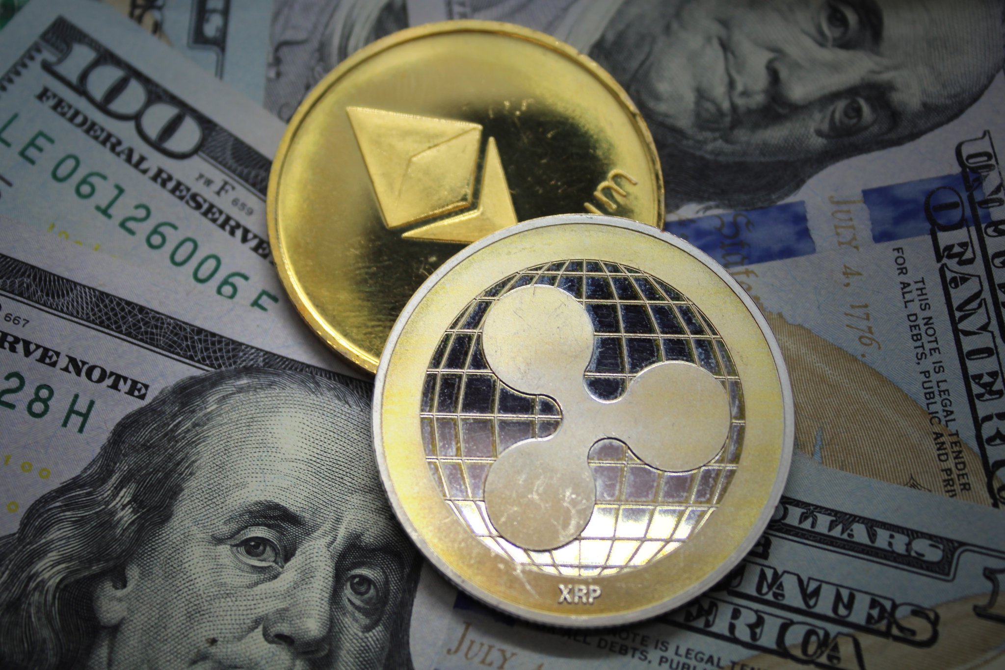 XRP vs Ethereum: Which Digital Giant Will Explode to Make You the Most Money in 2026?