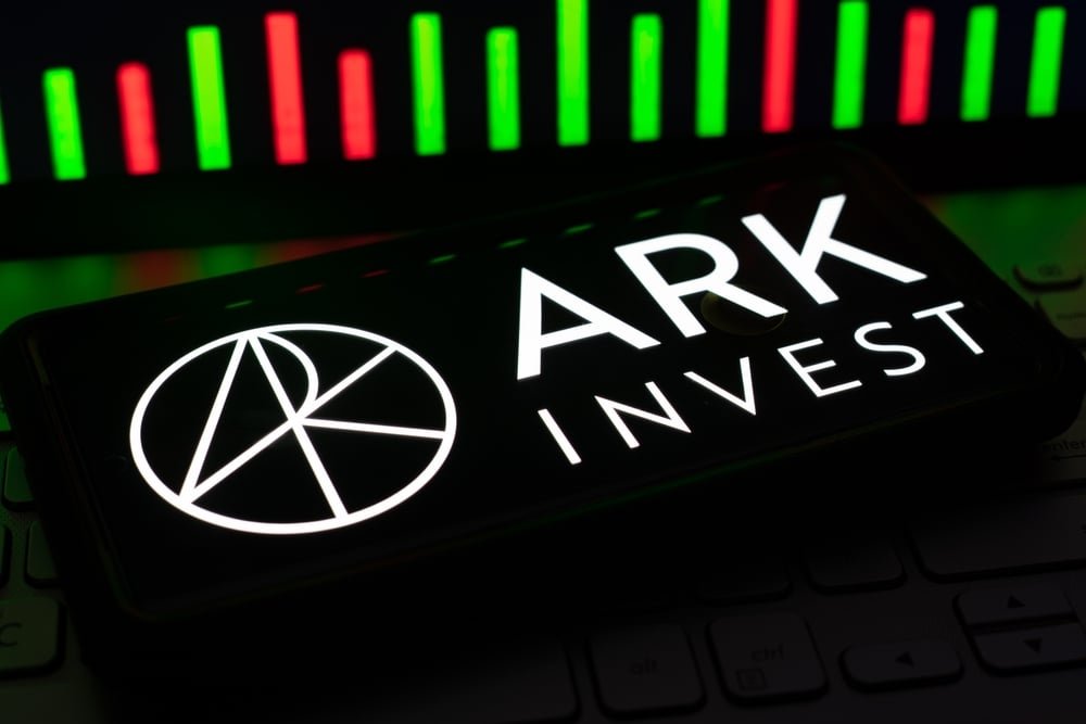 Cathie Wood Buys the Dip in Broadcom and Crypto Stocks, Sells $8M in Meta