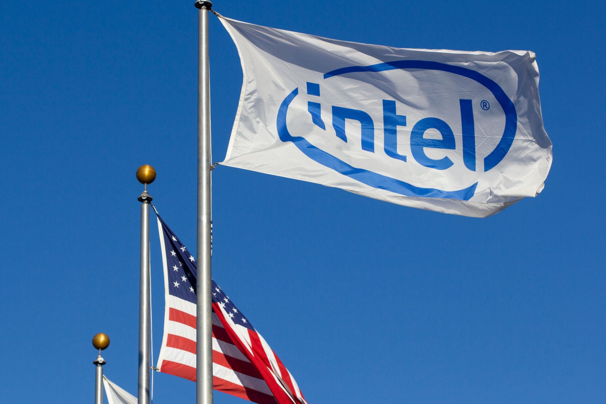 “…An AI Industry Consolidating…”: Intel Stock (NASDAQ:INTC) Dives as its Impact on Crypto Markets Considered