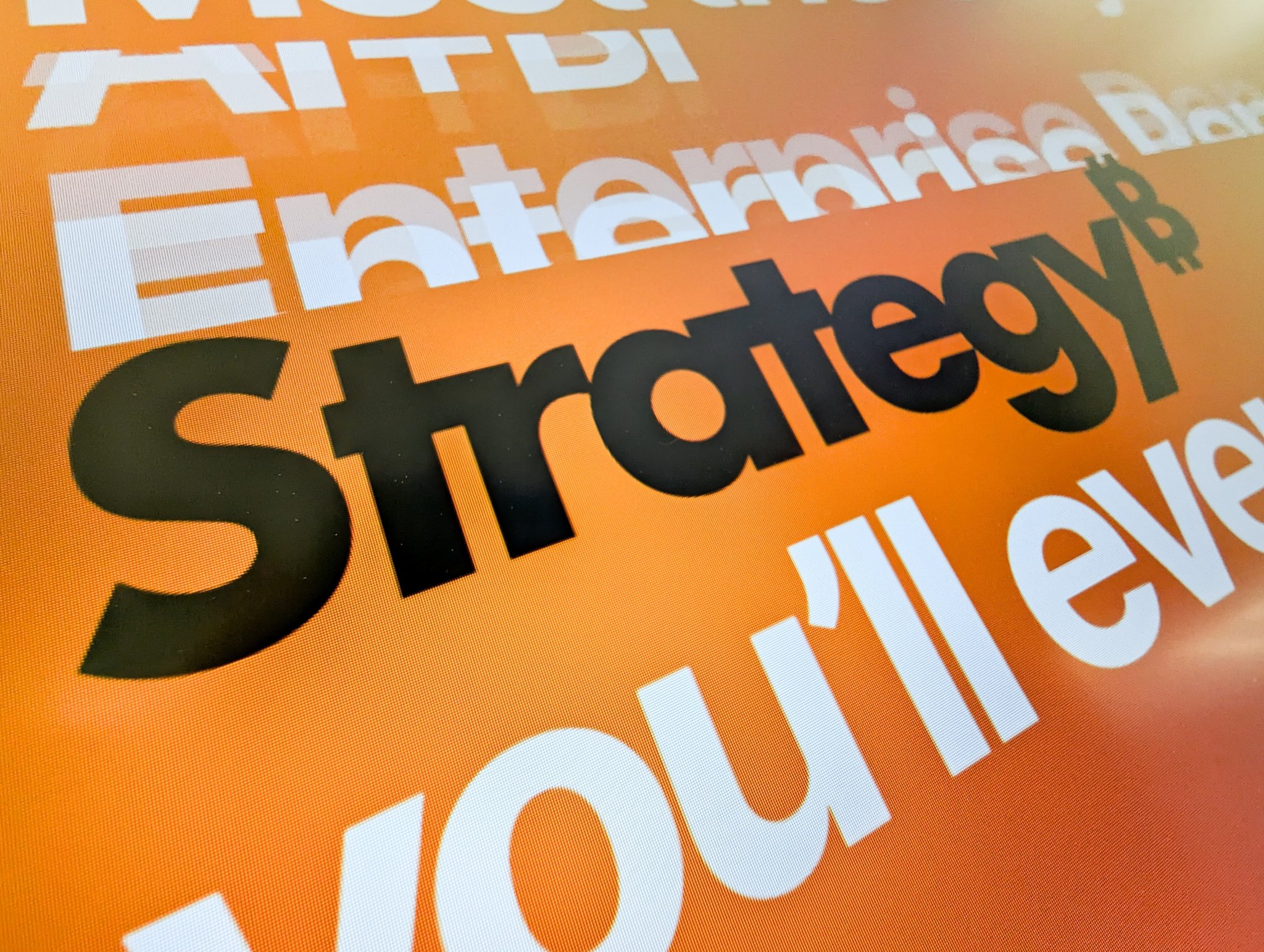 Strategy CEO Compares MSCI’s Bitcoin Exclusion Proposal to ‘Penalizing Chevron for Holding Oil’