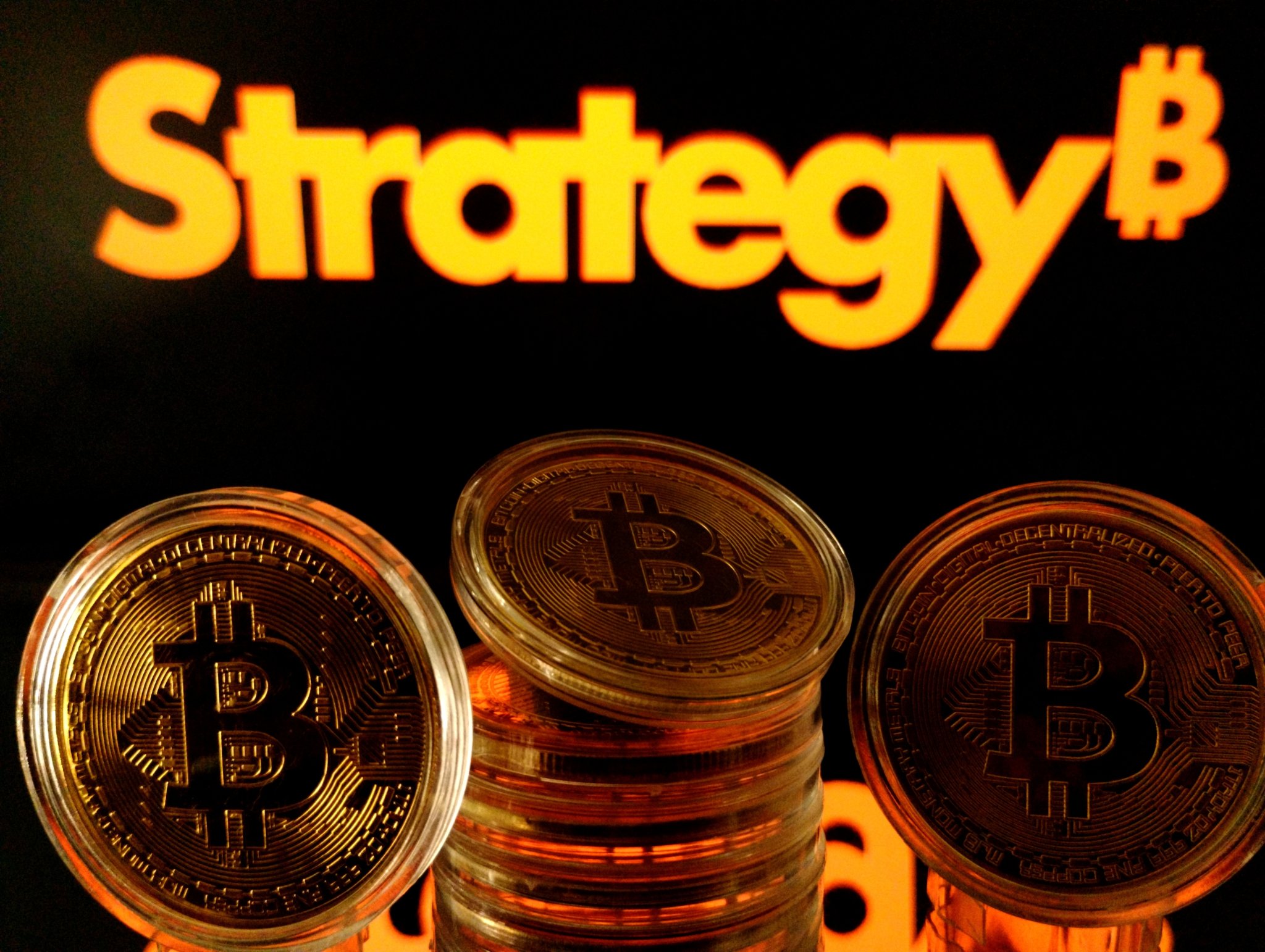 Strategy (MSTR) Bitcoin Portfolio Bleeds Red with $14.46 Billion Paper Loss