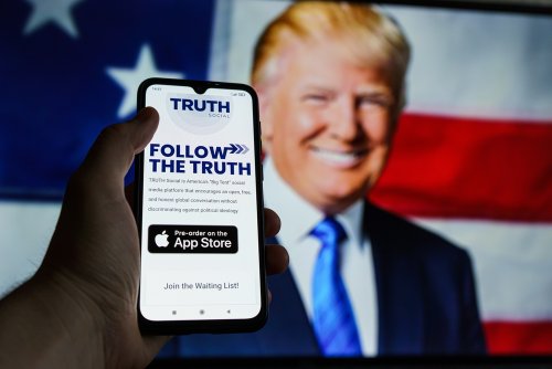 Trump’s Truth Social Stock (DJT) Soars on ETF Deal with Crypto.com