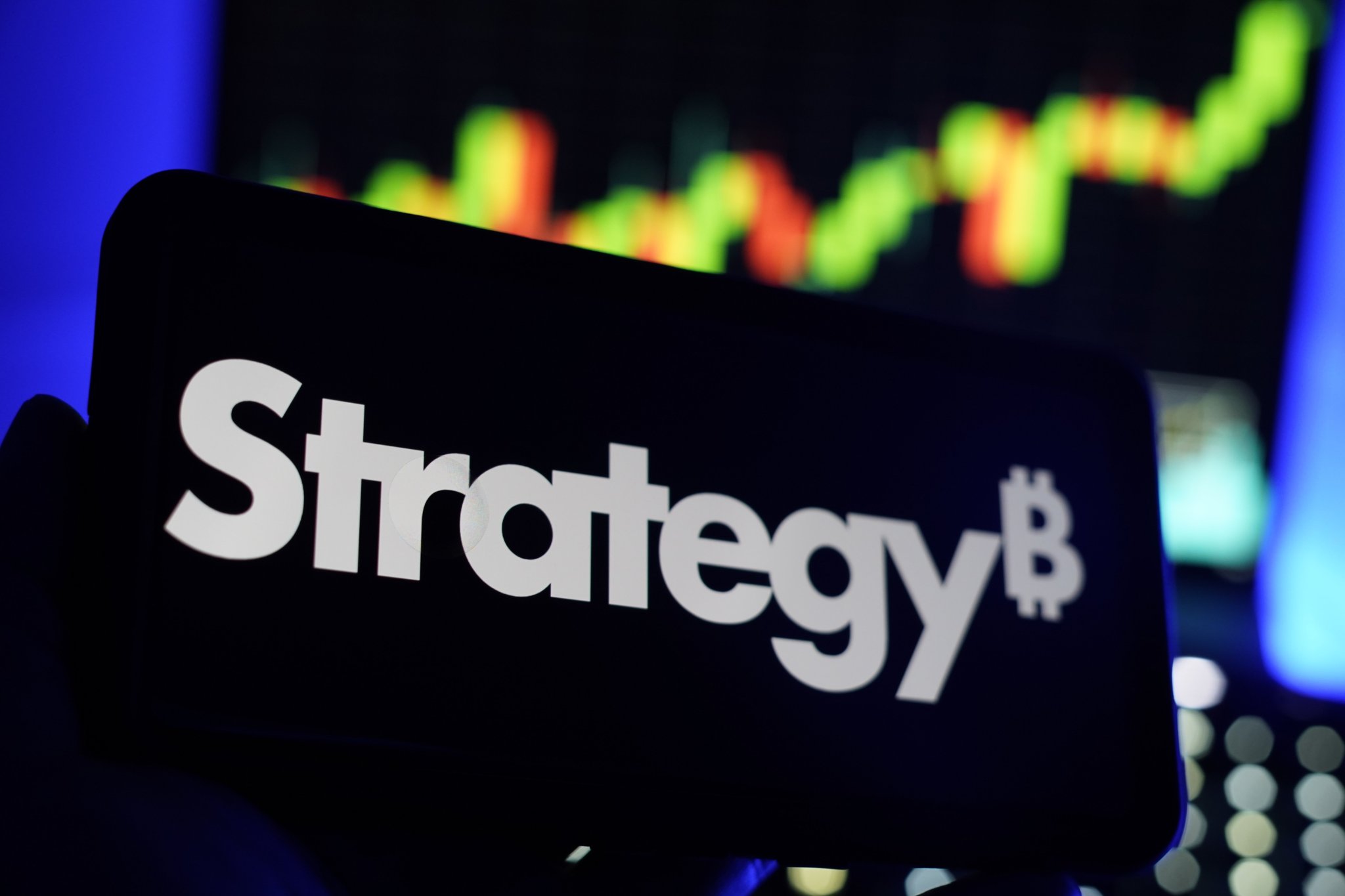 Short Sellers Target Strategy (MSTR) After Bitcoin Sale