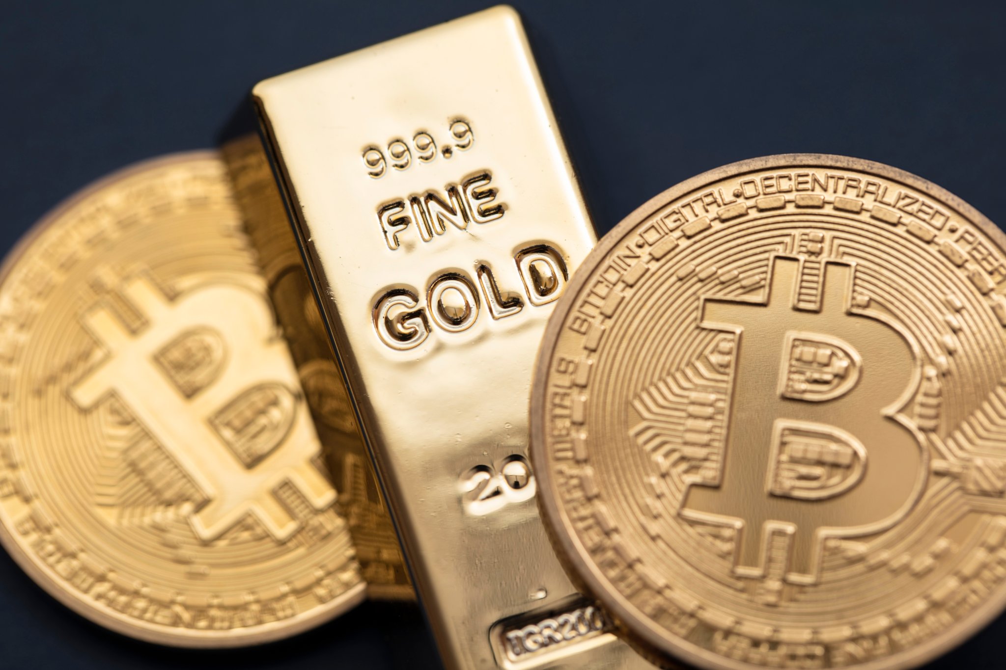 Gold Rockets Toward $4,000 as Bitcoin “Crossing Into Seven Digits Is Only a Matter of Time,” Says Former PayPal President