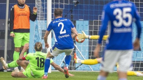 Schalke stürmt auch ohne Terodde aus der Krise