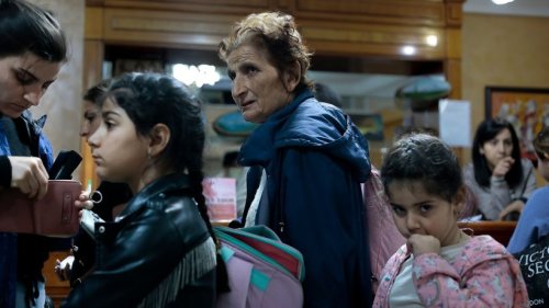 Umkämpfte Region Berg-Karabach: Die Menschen fliehen