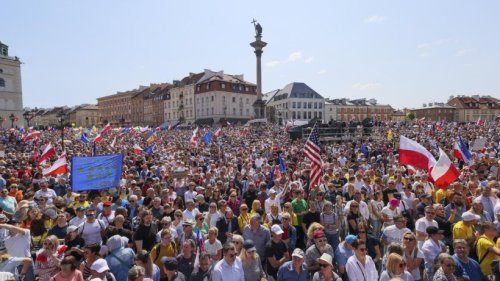 Polen: Hunderttausende demonstrieren gegen PiS-Regierung