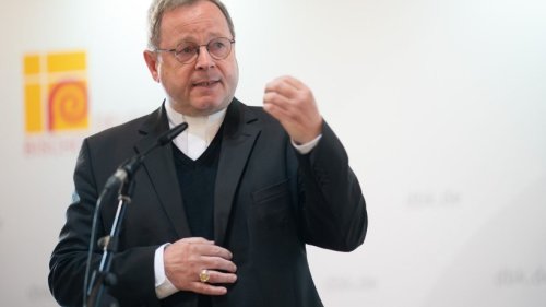 Kurienkardinal erzürnt deutsche Bischöfe mit Nazi-Vergleich