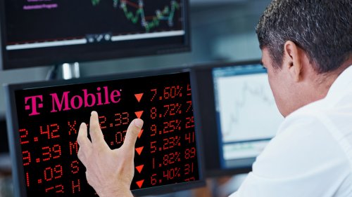 Cryptocurrency Disaster T-Mobile Sued By Customer Who Lost $750,000 ... You're Security Sucks!!!