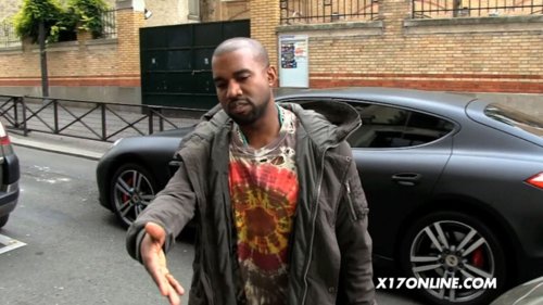 Kanye West Paris Paparazzi Don't Suck Like L.A. Photogs!