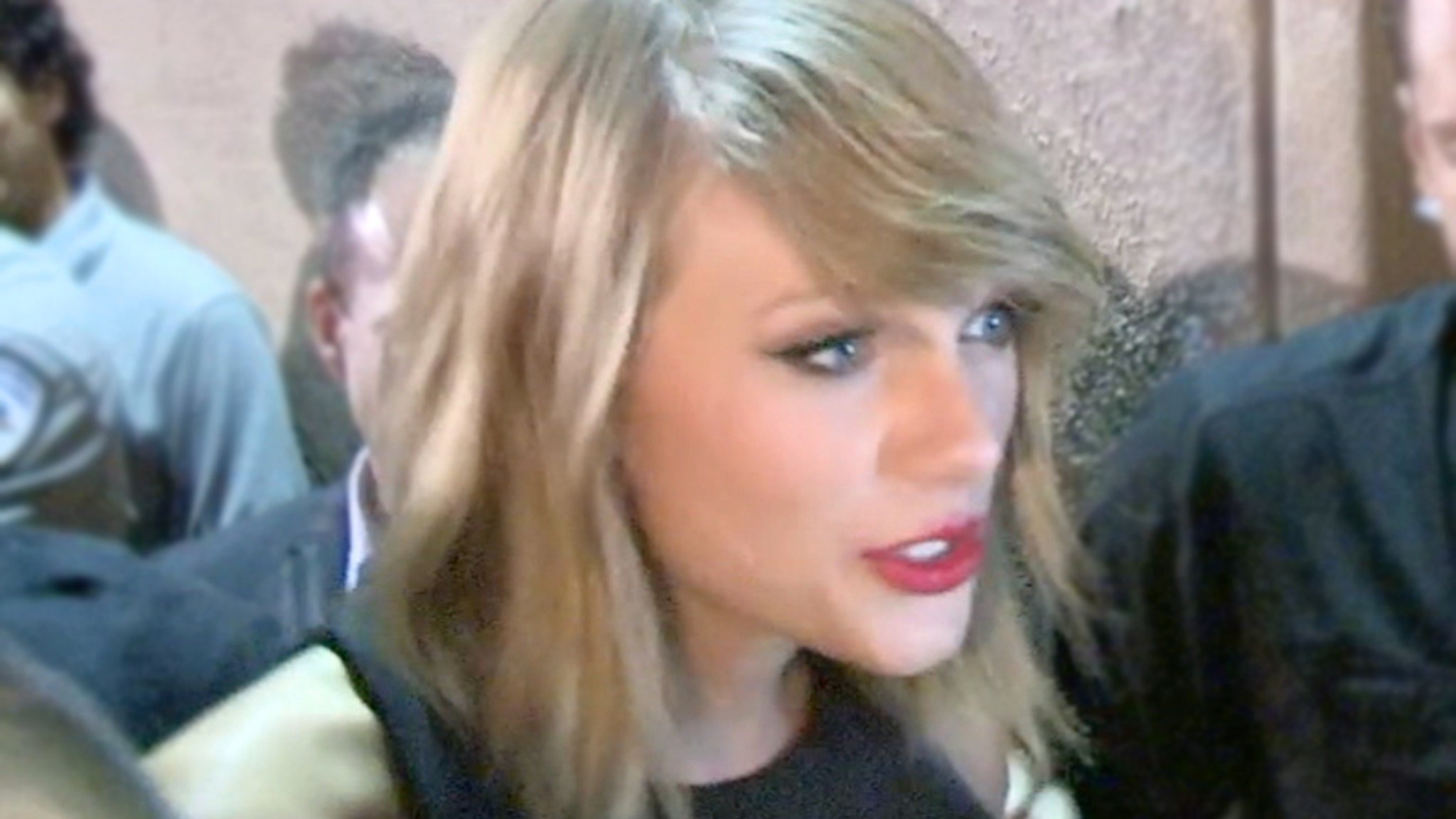 Taylor Swift Donates $1 Million For Tenn. Tornado Relief