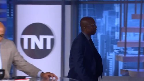 Kenny Smith Walks Off 'Inside the NBA' Set to Support NBA Player Boycotts