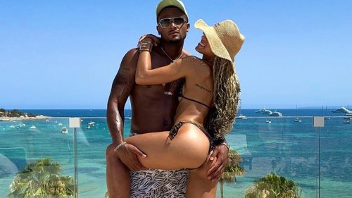 Deshaun Watson Grabs Handful Of Jilly Anais' Assets ... On Baecation In Spain
