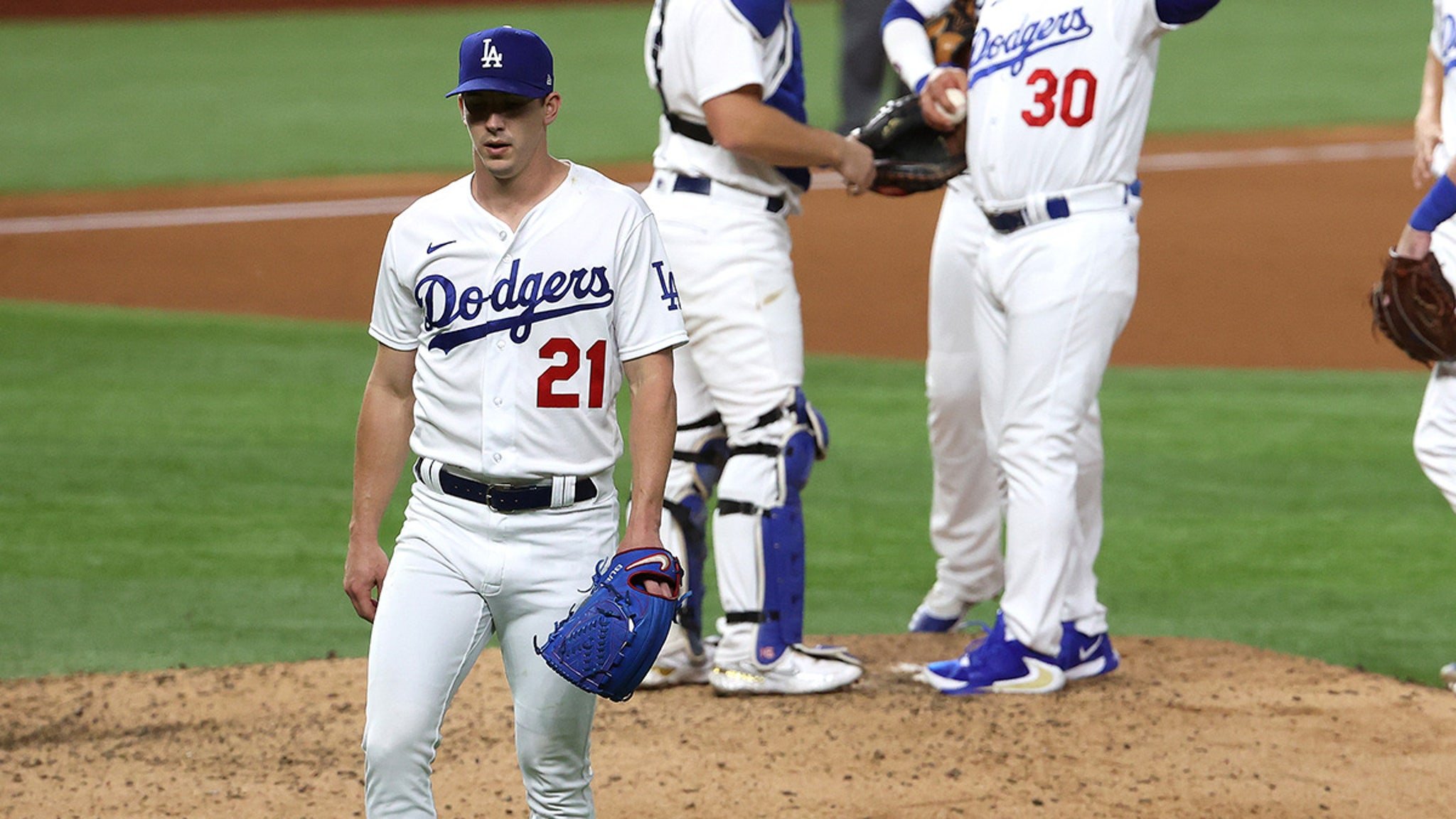 Dodgers' Walker Buehler Suffocates Legs In Super Tight Pants ... What's the Deal, Bro?!