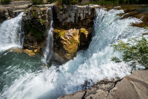 Lundbreck Falls: Getaway to Alberta's Little Niagara Falls | To Do Canada