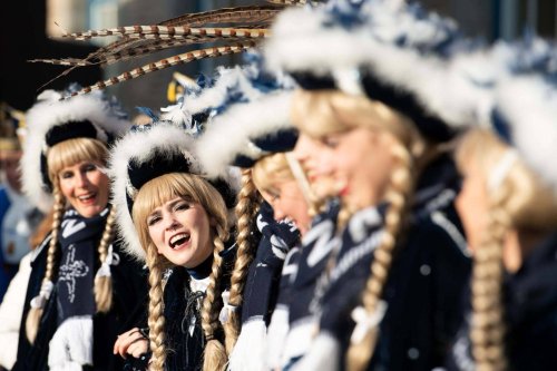 Die 20 besten Lieder im Düsseldorfer Karneval 2023: legendäre Hits von Kokolores, Alt Schuss und Toten Hosen