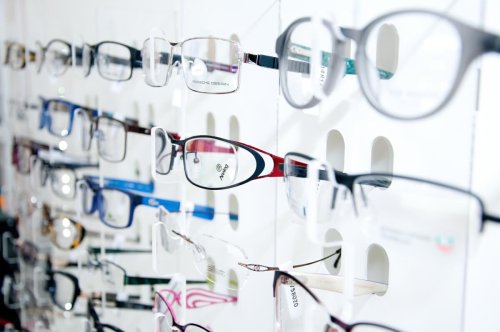 Top 15 địa chỉ mua mắt kính uy tín tại TPHCM - Top 10 Tìm Kiếm