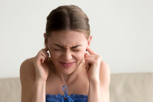 Acouphènes : un nouveau traitement pour faire disparaître les bourdonnements d'oreille - Top Santé