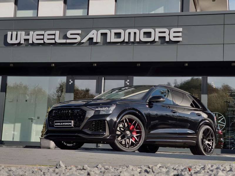 This Audi RS Q8 Is Faster And Cheaper Than The Lamborghini Urus @ Top Speed