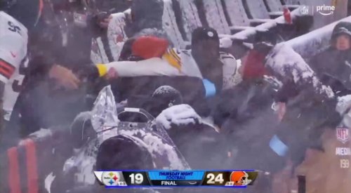 VIDEOS: Cameras Caught Steelers WR George Pickens Fighting Browns Player Near The Stands During Wild Moment At The End Of ‘Thursday Night Football’