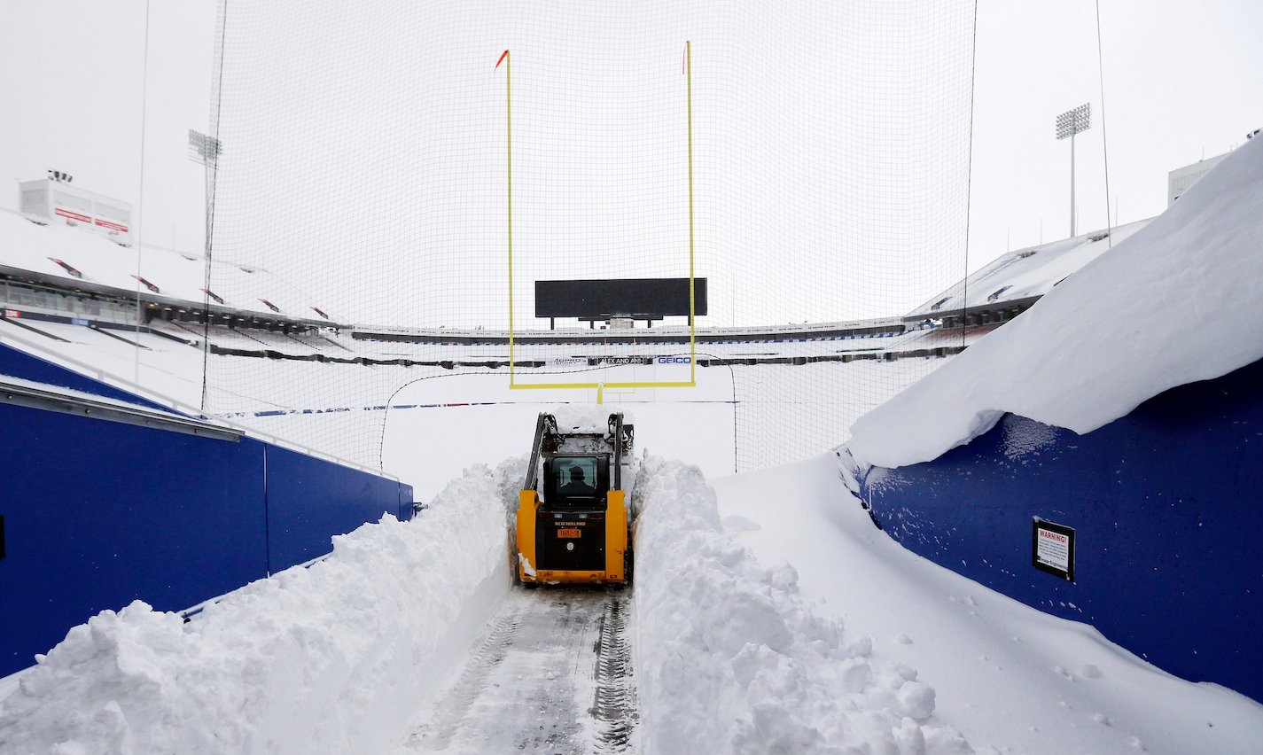 Browns-Bills could be suspended or relocated due to potentially historic  bad weather forecast