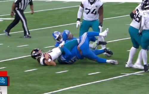 BREAKING: Jags QB Trevor Lawrence Goes Down With Nasty Leg Injury ...