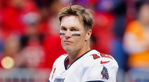 REPORT: Tom Brady Could Possibly Return To Football, NFL Insider ...