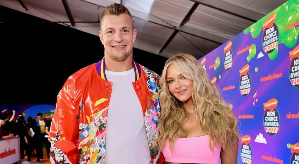 Rob Gronkowski appears to take stance after being asked 'should men be  allowed to play women's sports'