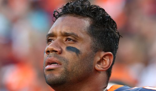 NFL Fans Are Roasting Russell Wilson With Hysterical “Let Russ Cook” Memes During Poor Performance Vs. 49ers (TWEETS)