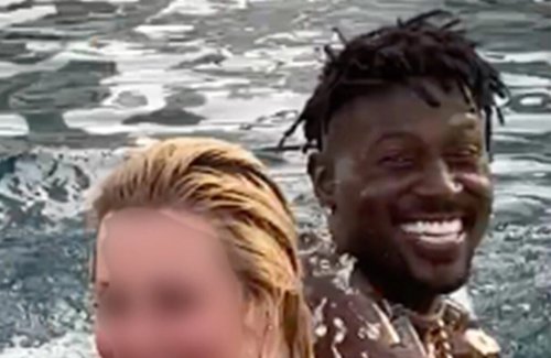 NFL Reporter Apologizes For Praising Antonio Brown Amid Him Exposing Himself At Hotel Pool (TWEETS)