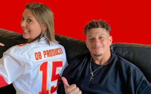 Patrick Mahomes’ Mom Sounds Off On Bengals Player For Faking An Injury (TWEET)