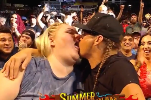 Fans React To Kid Rock Sloppily Making Out With YouTube Star At WWE SummerSlam (VIDEO + TWEETS)