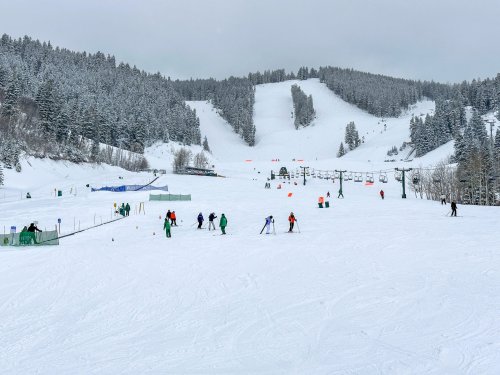 75-year-old male dies at Deer Valley Resort after collapsing on ski run