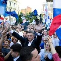 Ruling conservatives win most seats in Croatia election, but no majority