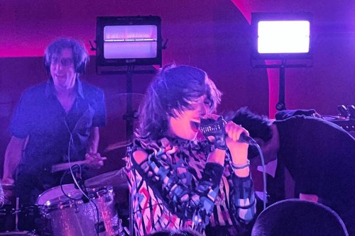 Yeah Yeah Yeahs & The Strokes played NYFW parties (pics & video)