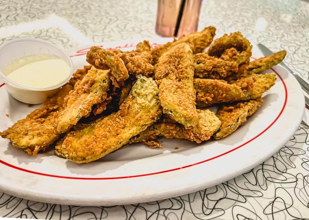 Fried Pickles – Der knusprige Snack aus den Südstaaten der USA