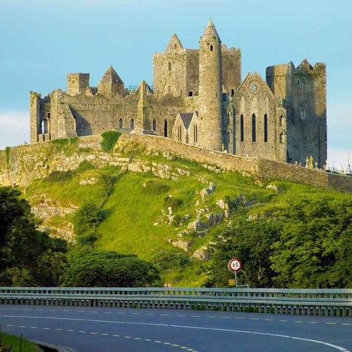 These Irish Castles Come With Legends, Ghosts, And Epic Scenery