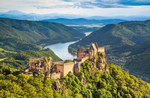 The Austria Castle Trail You’ve Never Heard Of – But It’s Absolutely Unreal
